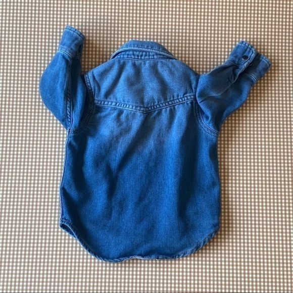 Set of 2 denim like shirts. Size 9-12 / 12-18 months - Picture 13 of 13